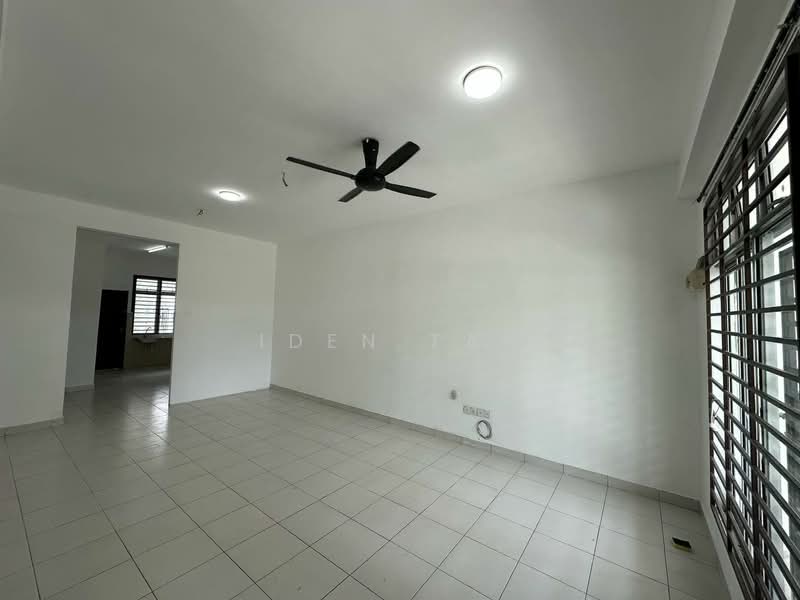 2-storey Terraced House for Sale in Taman Scientex Senai (Senai) - Iden Tan - Living Room - PropertyGuru.com.my