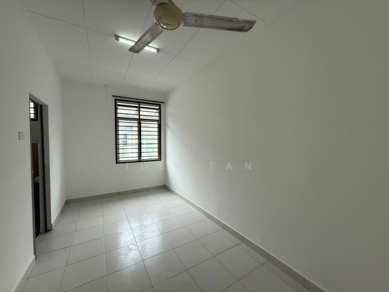 2-storey Terraced House for Sale in Taman Scientex Senai (Senai) - Iden Tan - Interior - PropertyGuru.com.my