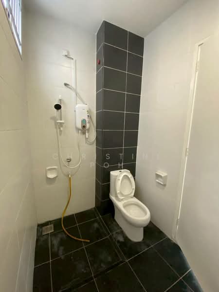 2-storey Terraced House for Rent in Setia Tropika (Johor Bahru) - Christine Poh - Bathroom - PropertyGuru.com.my