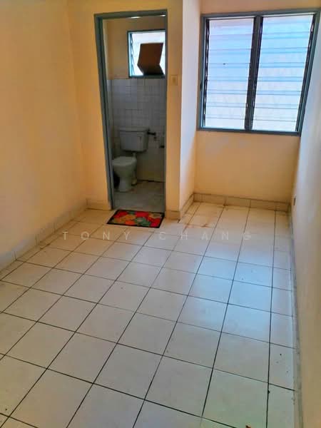 Rumah Teres 2 Tingkat untuk Dijual di Taman Mastiara (Jalan Ipoh) - Tony Chang - Bathroom - PropertyGuru.com.my