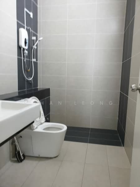 Rumah Teres 2 Tingkat untuk Disewa di Eco Majestic (Semenyih) - Ethan Leong - Bathroom - PropertyGuru.com.my