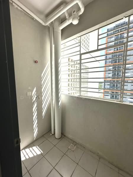 Servis Apartment untuk Disewa di Kita Impian @ Cybersouth - DILLA YUSOFF - Balcony - PropertyGuru.com.my
