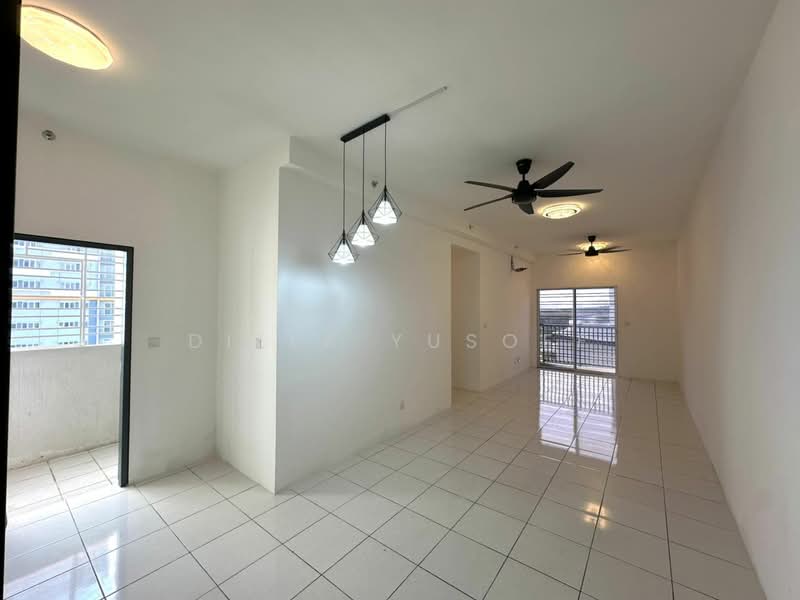 Servis Apartment untuk Disewa di Kita Impian @ Cybersouth - DILLA YUSOFF - Living Room - PropertyGuru.com.my