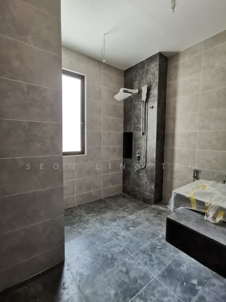 2-storey Terraced House for Sale in Bandar Kinrara Seksyen 8 (Bandar Kinrara) - Elise Tan - Bathroom - PropertyGuru.com.my
