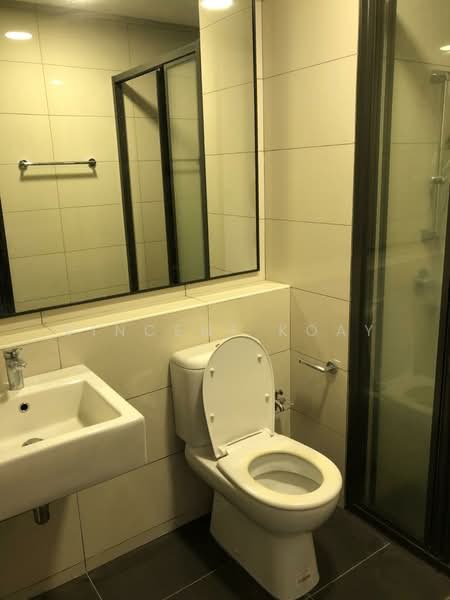 Servis Apartment untuk Dijual di The Tamarind - Vincent Koay - Bathroom - PropertyGuru.com.my