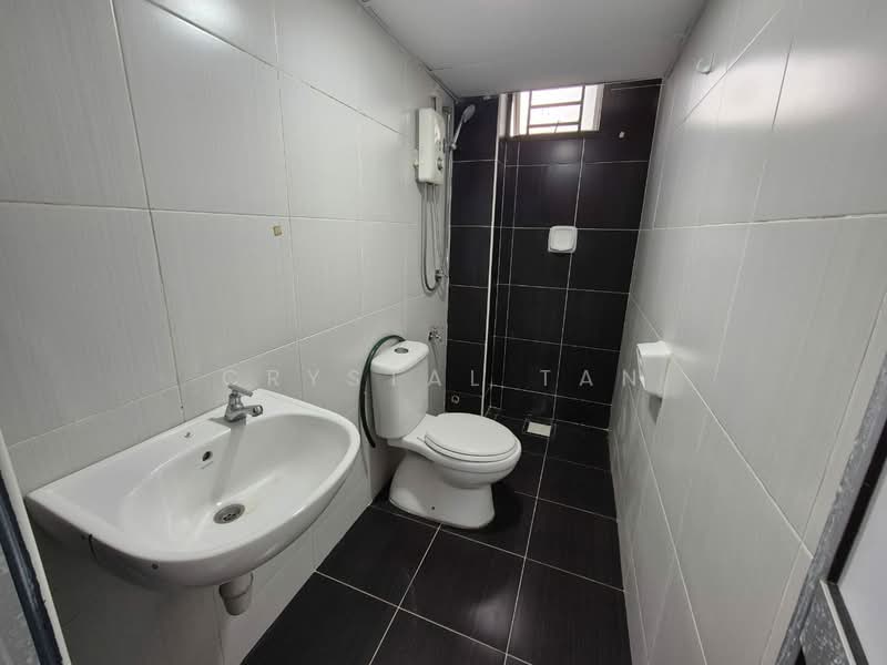Apartment for Rent at The Pines Residence - Crystal Tan - Bathroom - PropertyGuru.com.my