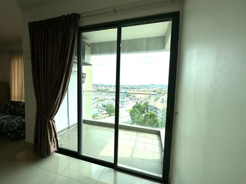 Service Residence for Rent at Univ 360 Place - Kew . - Balcony - PropertyGuru.com.my