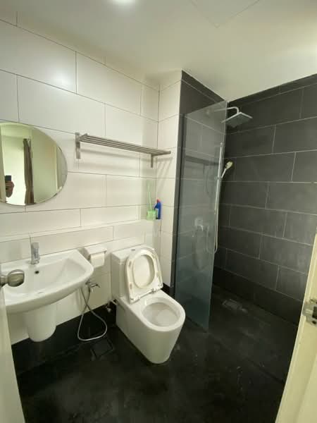 Service Residence for Rent at Univ 360 Place - Kew . - Bathroom - PropertyGuru.com.my