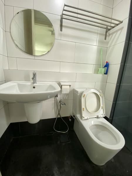 Service Residence for Rent at Univ 360 Place - Kew . - Bathroom - PropertyGuru.com.my