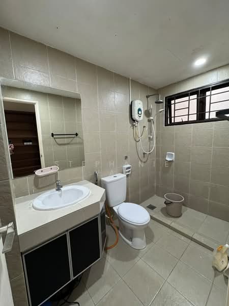 Apartment for Rent at Larkin Residence - Stephanie Yap - Bathroom - PropertyGuru.com.my