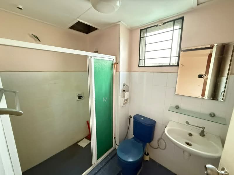Townhouse for Sale in Shah Alam (Selangor) - Tom Yip - Bathroom - PropertyGuru.com.my