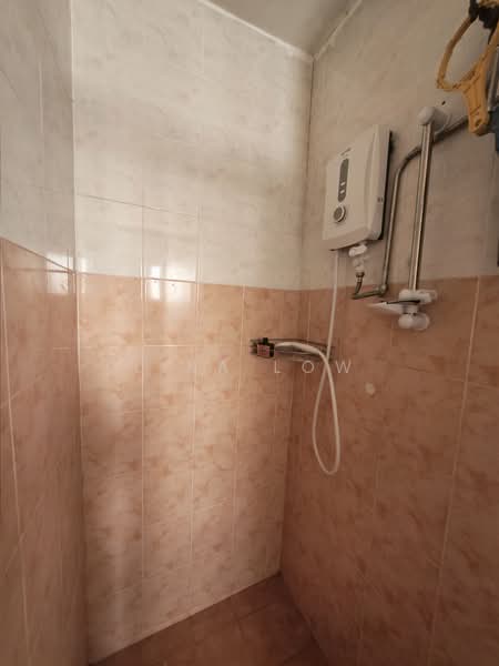 Kondominium untuk Disewa di Villa Flora - Lisa Low - Bathroom - PropertyGuru.com.my