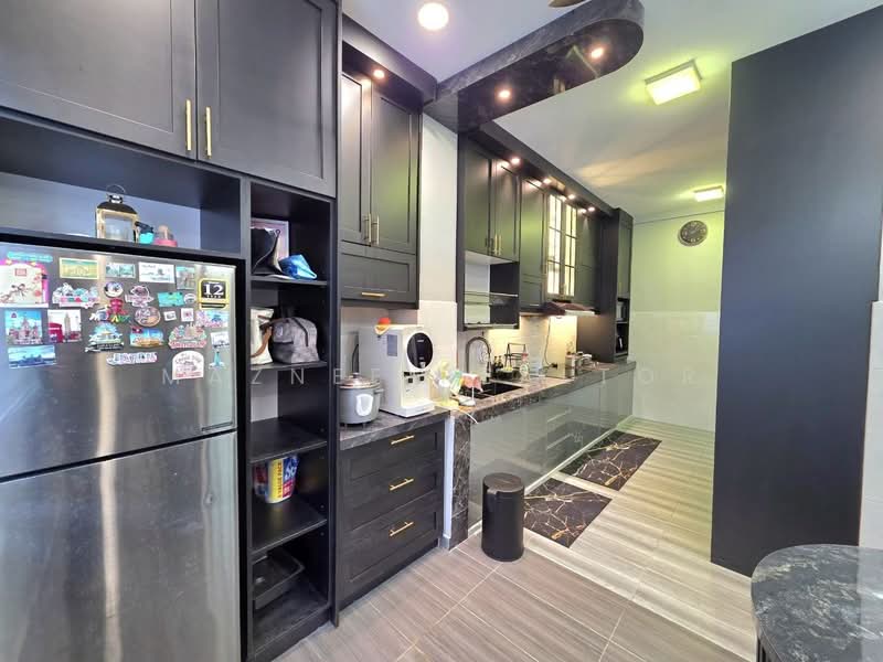 Terraced House for Sale in Semenyih (Selangor) - Maznee Realtor - Kitchen - PropertyGuru.com.my