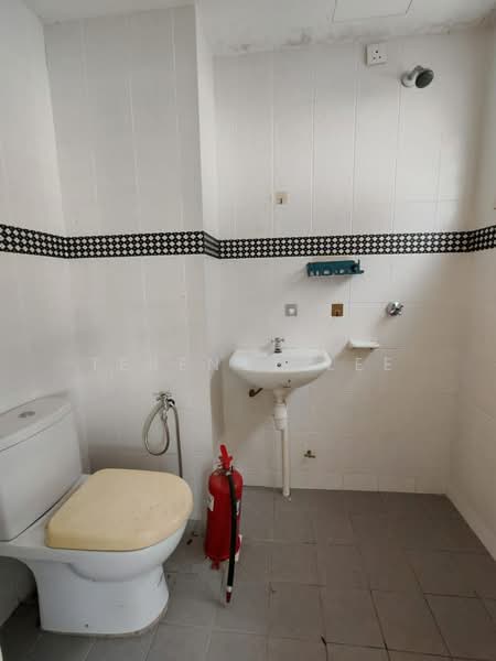 Pangsapuri untuk Disewa di Seri Pinang - Terence Lee - Bathroom - PropertyGuru.com.my