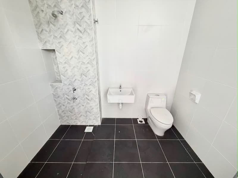 Rumah Teres 2 Tingkat untuk Dijual di Taman Sri Pulai Perdana (Skudai) - Mohamad Rahfi - Bathroom - PropertyGuru.com.my