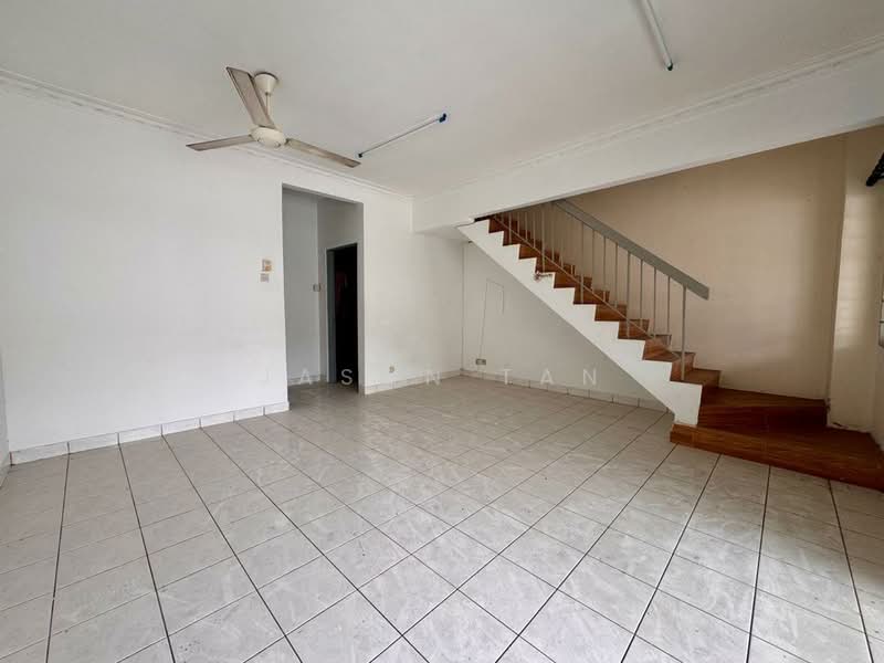 Rumah Teres 2 Tingkat untuk Dijual di TAMAN PUCHONG UTAMA (Puchong) - Jason Tan - Living Room - PropertyGuru.com.my