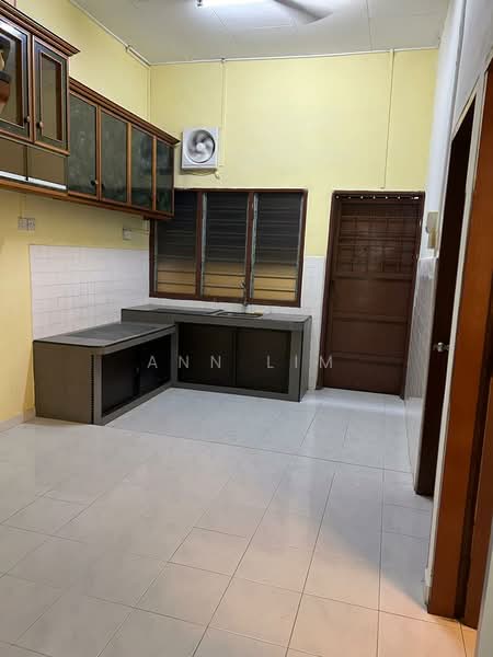 Rumah Teres 1 Tingkat untuk Dijual di Bukit Beruang (Bukit Baru) - Ann Lim - PropertyGuru.com.my