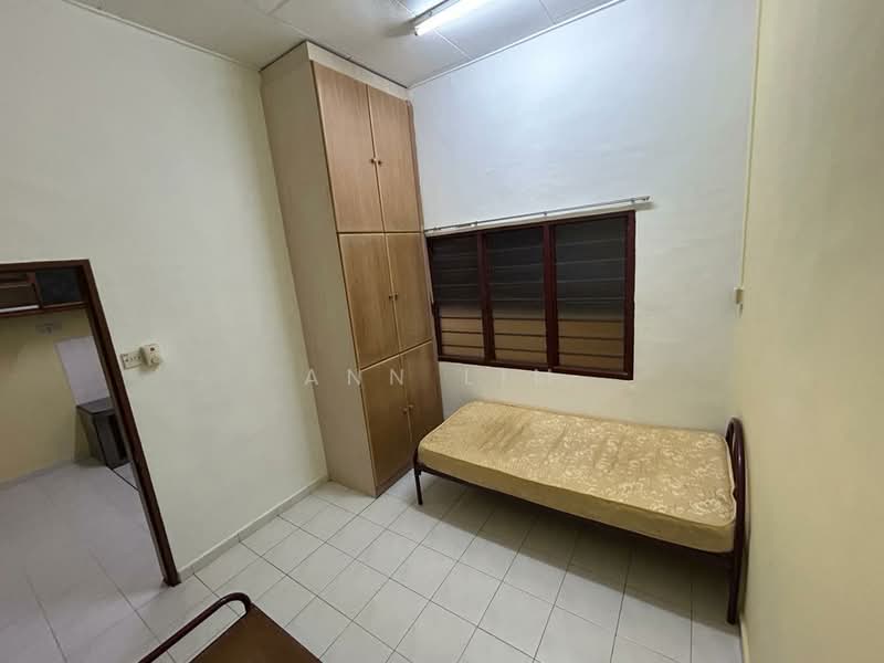 Rumah Teres 1 Tingkat untuk Dijual di Bukit Beruang (Bukit Baru) - Ann Lim - PropertyGuru.com.my