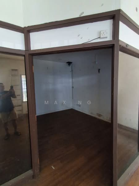 Shop for Rent in Jelutong (Penang) - Max Ng - Interior - PropertyGuru.com.my