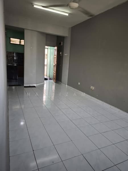 Apartment for Sale at Pangsapuri Indah Taman Air Tawar Indah C - Hasnizam . - PropertyGuru.com.my