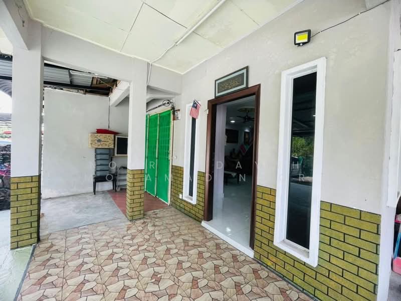 2-storey Terraced House for Sale in Bandar Puncak Alam (Puncak Alam) - Noor Hidayah Mohamad Noor - Exterior - PropertyGuru.com.my