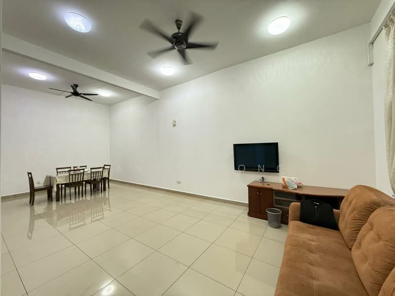 2-storey Terraced House for Rent in Taman Mount Austin (Tebrau) - Janice Yong - Living Room - PropertyGuru.com.my