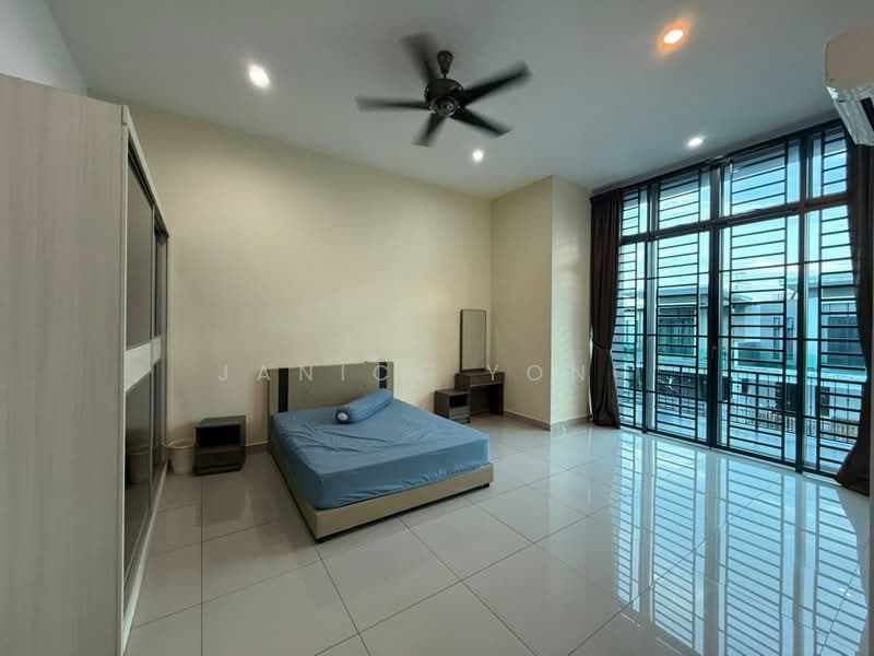 2-storey Terraced House for Rent in Taman Mount Austin (Tebrau) - Janice Yong - Bedroom - PropertyGuru.com.my