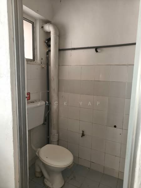 Shop / Office for Rent in Rawang (Selangor) - Jack Yap - Bathroom - PropertyGuru.com.my
