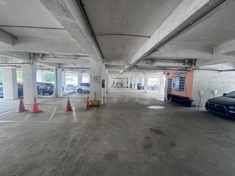 Pangsapuri untuk Dijual di Taman Bukit Mutiara - Azli Ibrahim - Car Park - PropertyGuru.com.my