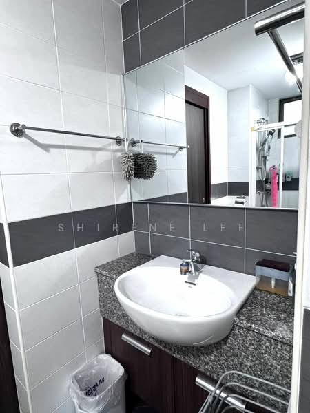 Pangsapuri untuk Dijual di Molek Pine 2 - Shirene Lee - PropertyGuru.com.my