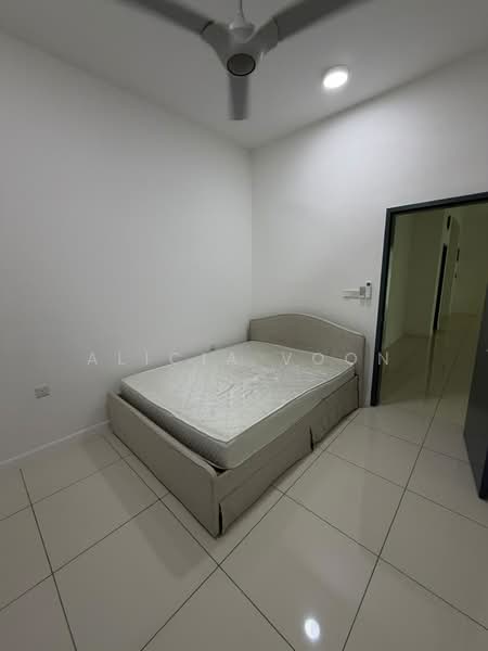 Terraced House for Rent in Bandar Dato Onn (Tebrau) - Alicia Voon - Bedroom - PropertyGuru.com.my