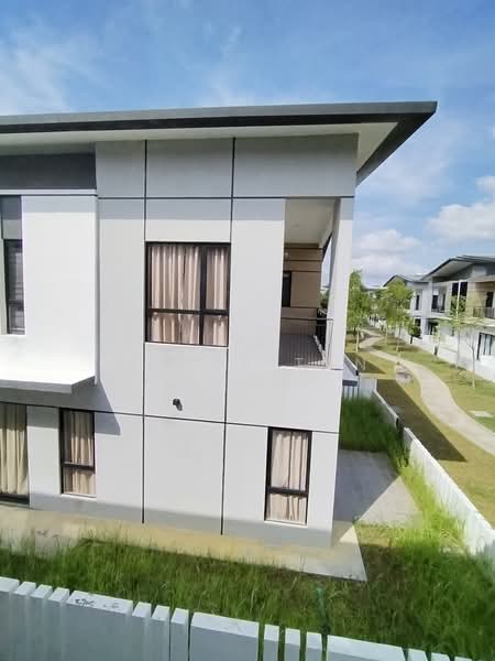 Semi-Detached House for Sale in Bandar Tropicana Aman (Telok Panglima Garang) - Chloe Tan - PropertyGuru.com.my