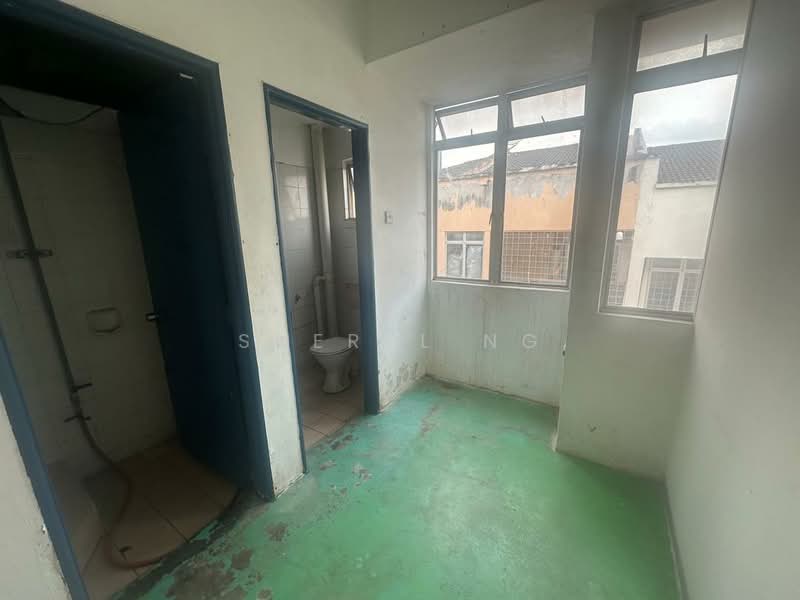 Shop / Office for Sale in Taman Lestari Perdana (Seri Kembangan) - Sheryl Ng - PropertyGuru.com.my