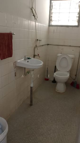 2-storey Terraced House for Rent in Pulau Tikus (Penang) - A Ee Ee - Bathroom - PropertyGuru.com.my