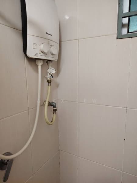 Service Residence for Sale at OUG Parklane - Alex Lew - Bathroom - PropertyGuru.com.my