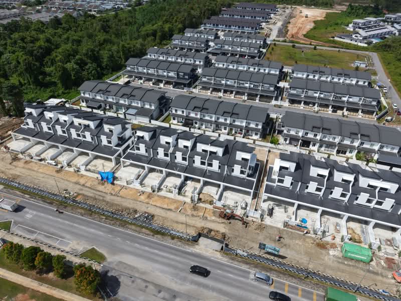 2.5-storey Terraced House for Sale in Petra Jaya (Kuching) - Jay Law - PropertyGuru.com.my