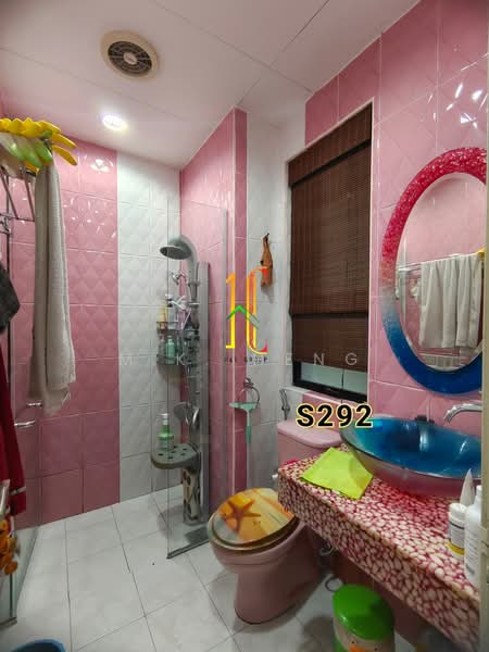 Rumah Berkembar untuk Dijual di Glenmarie Cove (Klang) - M.K. Heng - Bathroom - PropertyGuru.com.my