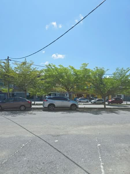 Kedai untuk Disewa di Kuala Kangsar (Perak) - Lee Muzi - Exterior - PropertyGuru.com.my