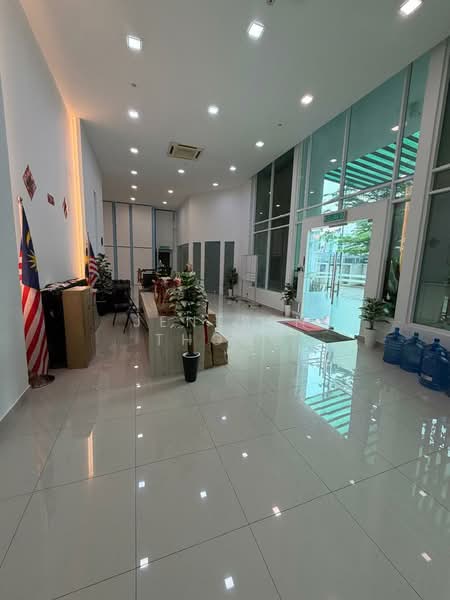 Warehouse for Rent in Petaling Jaya (Selangor) - Jentsen Thong - Entrance - PropertyGuru.com.my