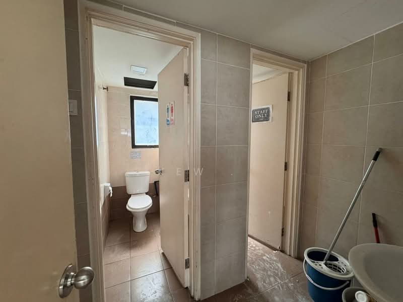 Kedai / Pejabat untuk Disewa di USJ Sentral (Subang Jaya) - Kew . - Bathroom - PropertyGuru.com.my