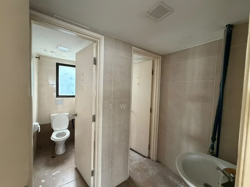 Shop / Office for Rent in USJ Sentral (Subang Jaya) - Kew . - Bathroom - PropertyGuru.com.my