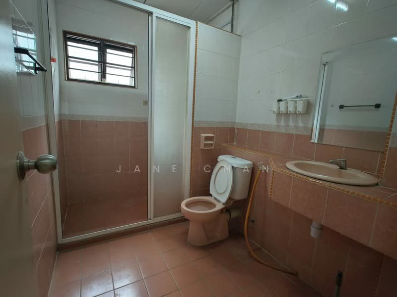 Rumah Teres 2 Tingkat untuk Disewa di Bandar Sri Damansara (Selangor) - Jane Chan - Bathroom - PropertyGuru.com.my