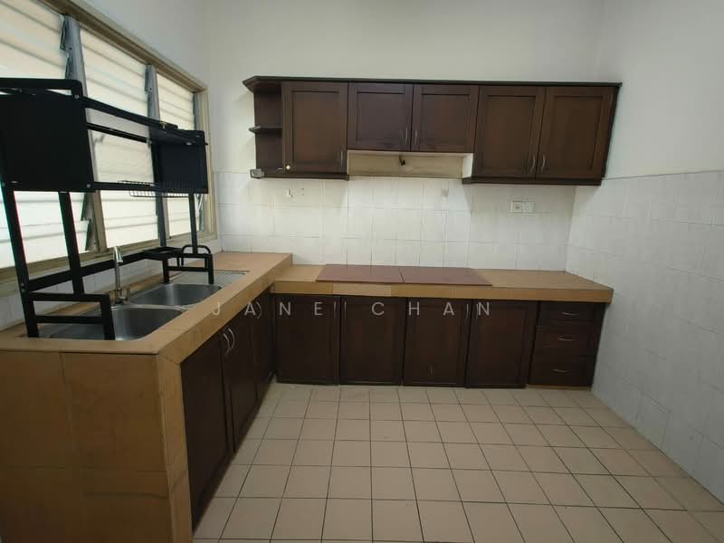 Rumah Teres 2 Tingkat untuk Disewa di Bandar Sri Damansara (Selangor) - Jane Chan - Kitchen - PropertyGuru.com.my