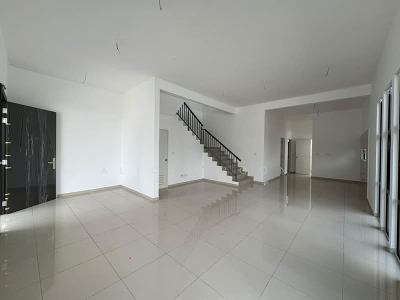 Rumah Teres 2 Tingkat untuk Disewa di Taman Desa Tebrau (Tebrau) - Alicia Voon - Living Room - PropertyGuru.com.my