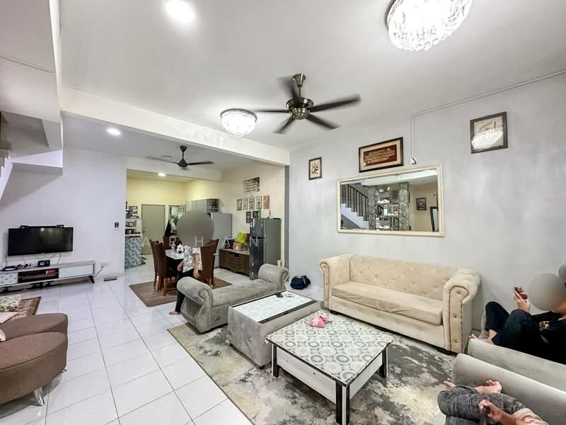 Rumah Teres 2 Tingkat untuk Dijual di Nilai (Negeri Sembilan) - Farhan Rafael - Living Room - PropertyGuru.com.my