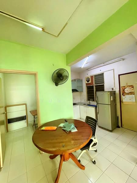 Apartment for Rent at Villa Krystal @ Bandar Selesa Jaya - Sun Yap - Kitchen - PropertyGuru.com.my