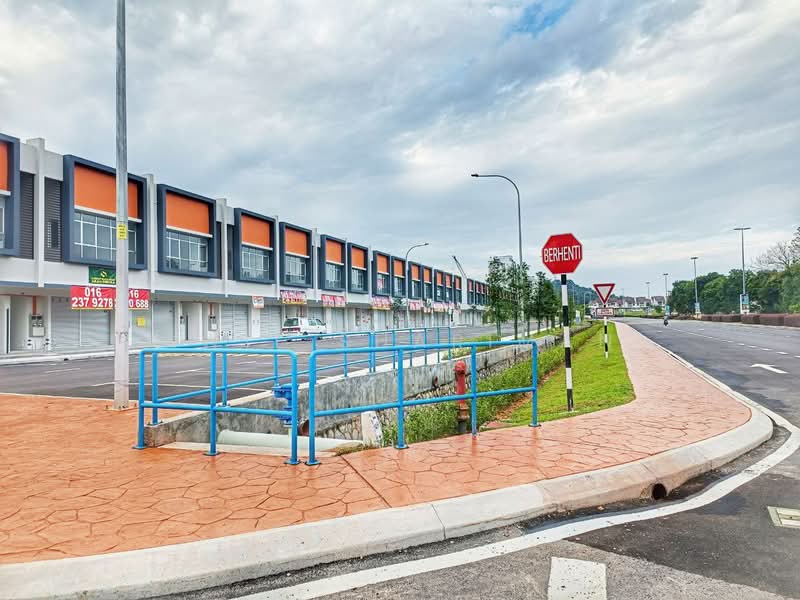Shop / Office for Rent in Alam Suria (Puncak Alam) - Awie Shariman - Exterior - PropertyGuru.com.my