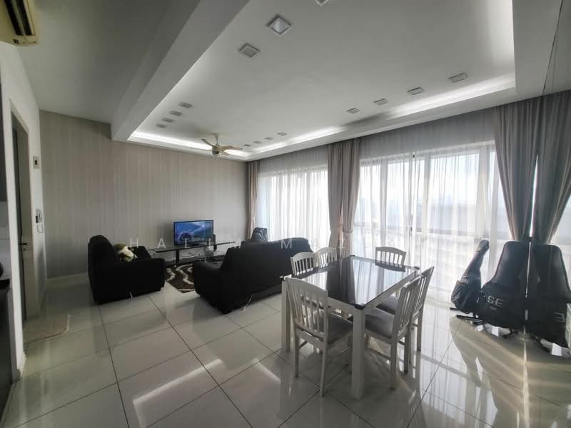 Kediaman Servis untuk Dijual di Setia SKY Residences - Halim Mazlan - Living Room - PropertyGuru.com.my