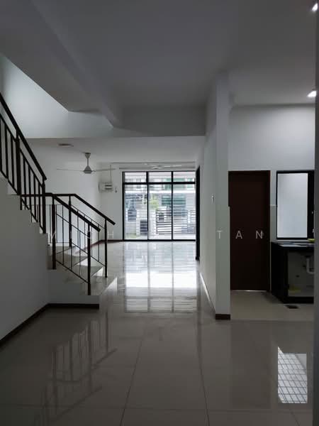 Rumah Teres 2 Tingkat untuk Dijual di Taman Saujana KLIA (Sepang) - Michelle Tan - Living Room - PropertyGuru.com.my