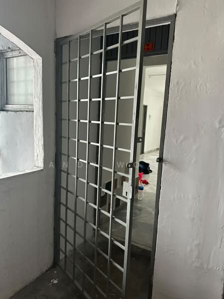 Pangsapuri untuk Disewa di Teratai Mewah Apartment Block 4 & 6 - Andy Wong - Entrance - PropertyGuru.com.my